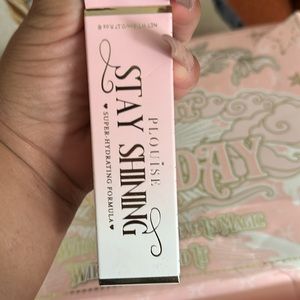 P.Louise Stay Shining Crown Lip Oil. Afternoon Tea: Strawberries & Cream.  NEW
